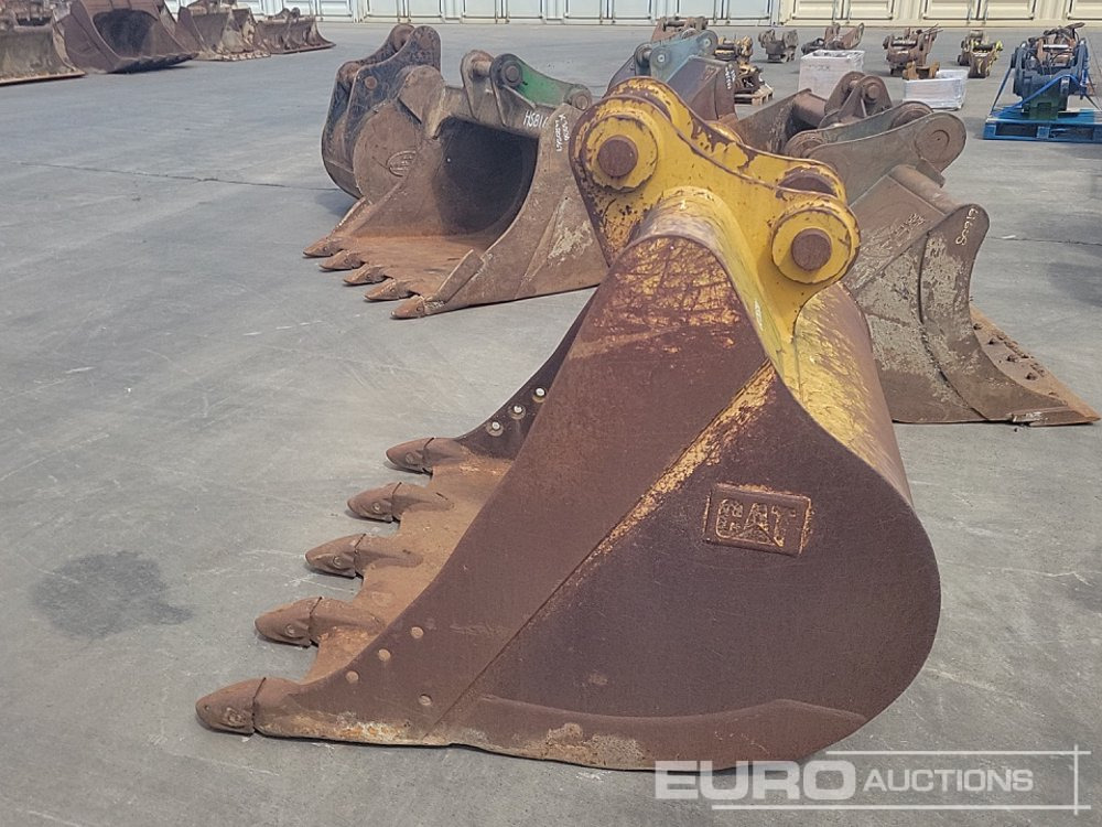CAT 58" Digging Bucket 80mm Pin to suit 20 Ton Excavator - Kauss: foto 2 CAT 58" Digging Bucket 80mm Pin to suit 20 Ton Excavator - Kauss: foto 2