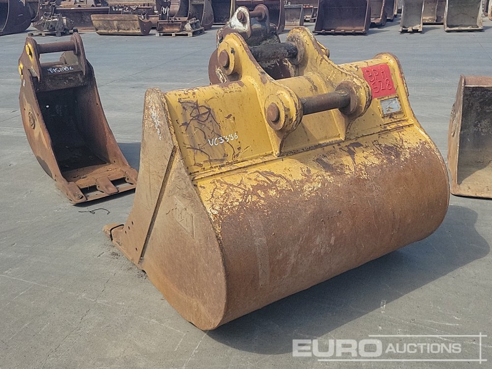 CAT 60" Digging Bucket 80mm Pin to suit 20 Ton Excavator - Kauss: foto 3 CAT 60" Digging Bucket 80mm Pin to suit 20 Ton Excavator - Kauss: foto 3