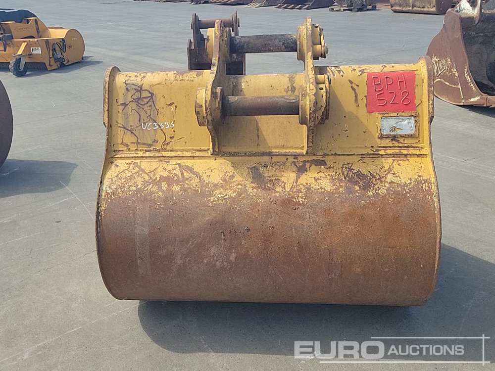 CAT 60" Digging Bucket 80mm Pin to suit 20 Ton Excavator - Kauss: foto 4 CAT 60" Digging Bucket 80mm Pin to suit 20 Ton Excavator - Kauss: foto 4