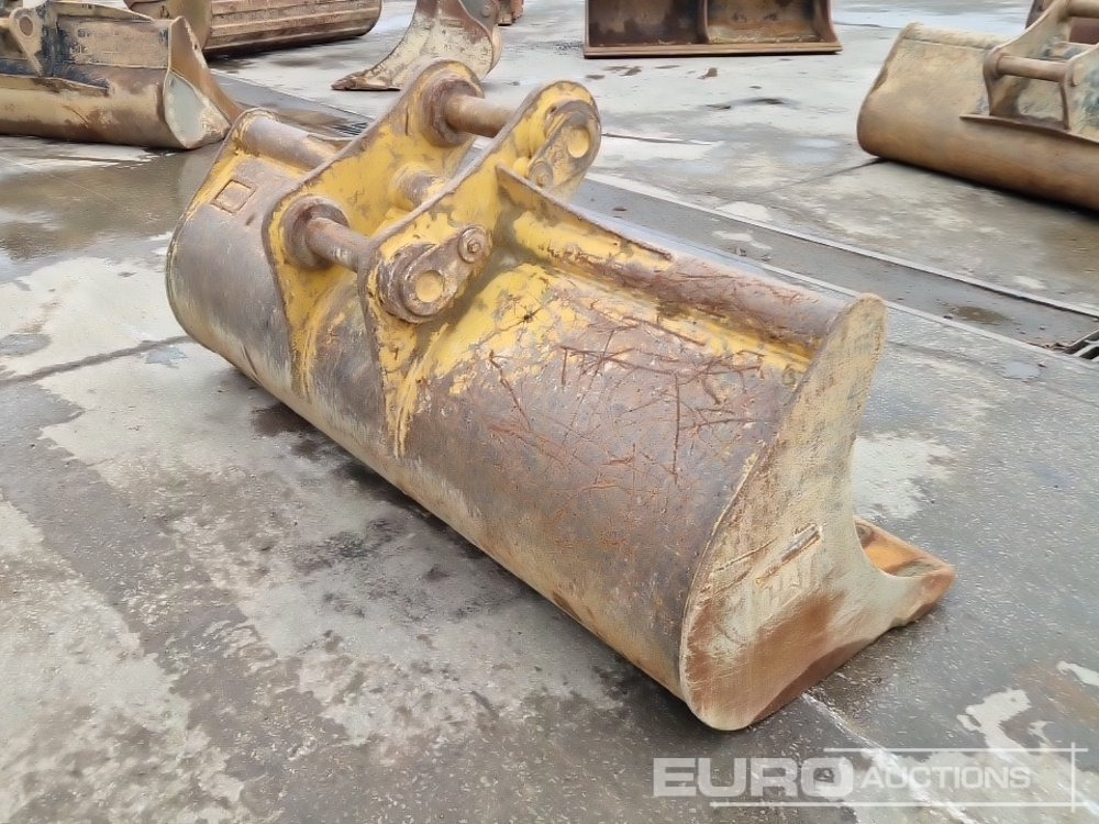 CAT 82" Ditching Bucket 80mm Pin to suit 20 Ton Excavator - Kauss: foto 5 CAT 82" Ditching Bucket 80mm Pin to suit 20 Ton Excavator - Kauss: foto 5