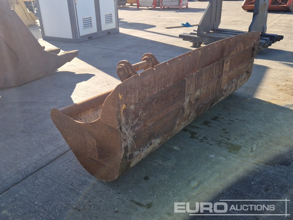CAT 94" Ditching Bucket 80mm Pin to suit 20 Ton Excavator - Kauss: foto 5 CAT 94" Ditching Bucket 80mm Pin to suit 20 Ton Excavator - Kauss: foto 5