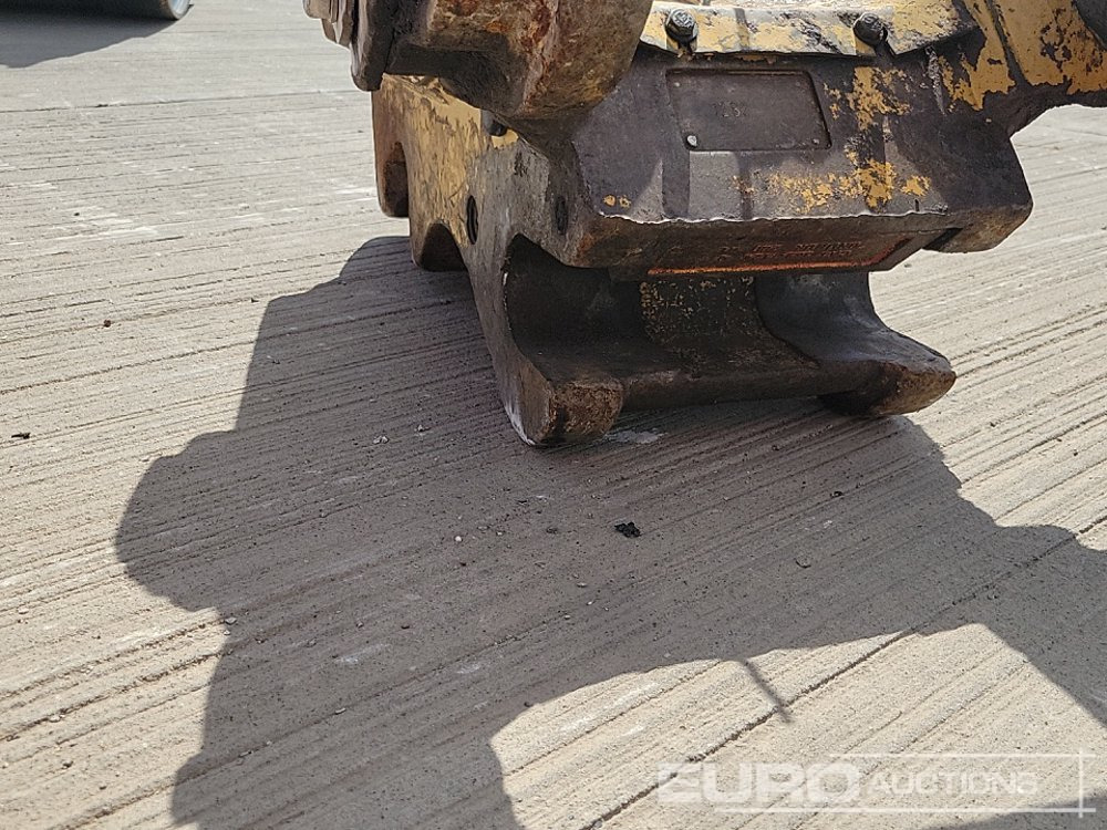 Ātrā sakabe CAT Hydraulic Double Lock QH 80mm Pin to suit 20 Ton Excavator: foto 16