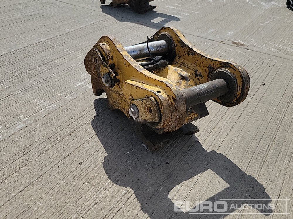 Ātrā sakabe CAT Hydraulic Double Lock QH 80mm Pin to suit 20 Ton Excavator: foto 7