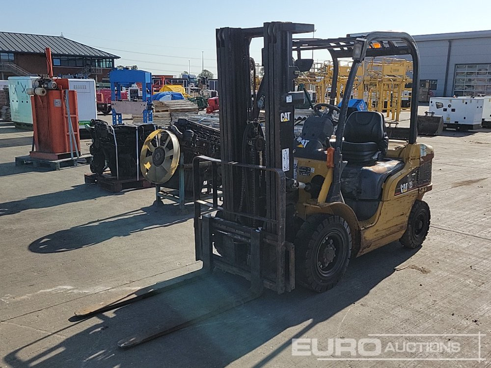 Caterpillar GP25N - Autokrāvējs: foto 1 Caterpillar GP25N - Autokrāvējs: foto 1