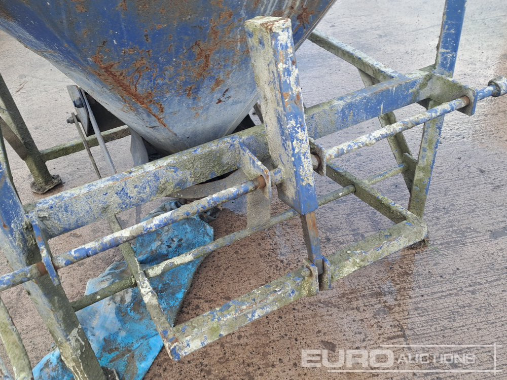 Izgāžams konteiners Concrete Skip to suit Crane: foto 14