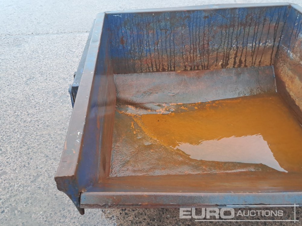 Conquip 1000 Litre Boat Skip - Izgāžams konteiners: foto 5 Conquip 1000 Litre Boat Skip - Izgāžams konteiners: foto 5