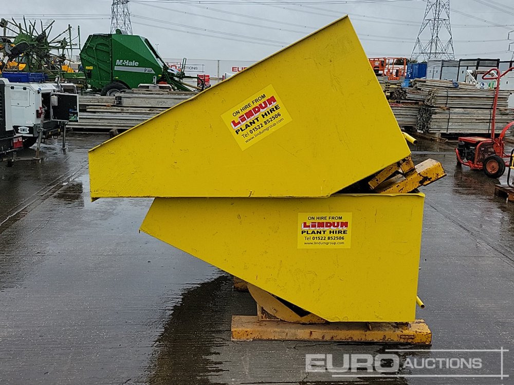 Contact Tipping Skips to suit Forklift (4 of) - Izgāžams konteiners: foto 2 Contact Tipping Skips to suit Forklift (4 of) - Izgāžams konteiners: foto 2
