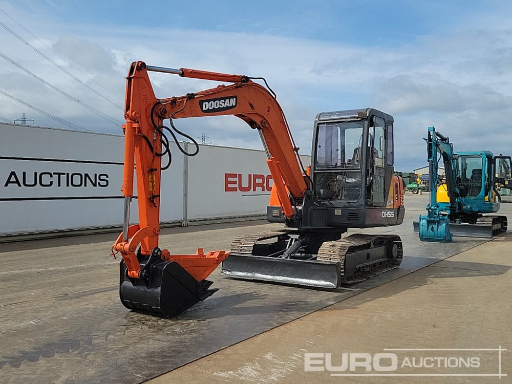 Doosan DH55-V - Mini-ekskavators: foto 1 Doosan DH55-V - Mini-ekskavators: foto 1