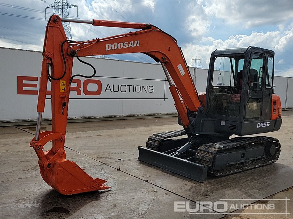 Doosan DH55-V - Mini-ekskavators: foto 1 Doosan DH55-V - Mini-ekskavators: foto 1