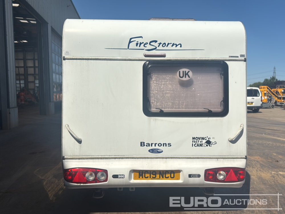Elddis Firestorm 475 Single Axle 5 Berth Touring Caravan - Dzīvojamais treileris: foto 4 Elddis Firestorm 475 Single Axle 5 Berth Touring Caravan - Dzīvojamais treileris: foto 4