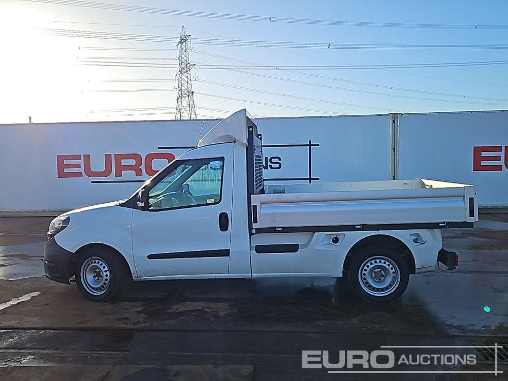 Fiat Doblo - Automašīna ar kravas platformu: foto 2 Fiat Doblo - Automašīna ar kravas platformu: foto 2