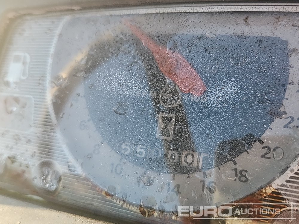 Traktors Ford 2WD Tractor: foto 31 Traktors Ford 2WD Tractor: foto 31