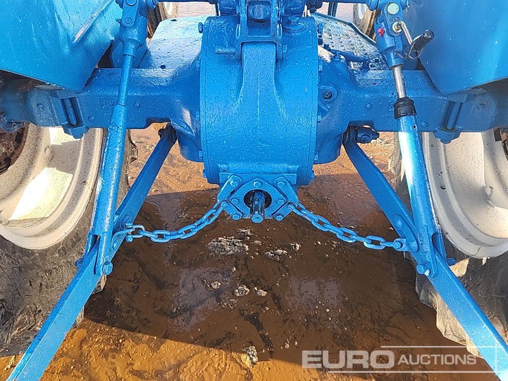 Traktors Ford 2WD Tractor: foto 21 Traktors Ford 2WD Tractor: foto 21