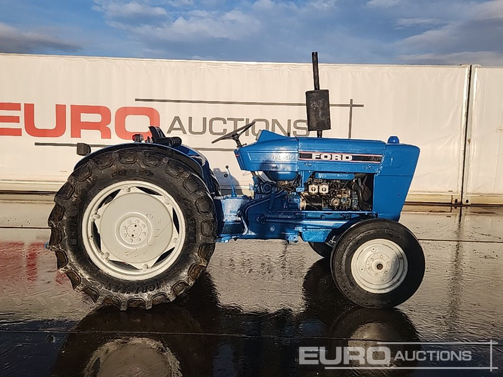 Traktors Ford 2WD Tractor: foto 6 Traktors Ford 2WD Tractor: foto 6
