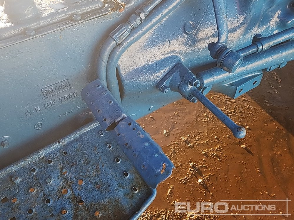 Traktors Ford 2WD Tractor: foto 17 Traktors Ford 2WD Tractor: foto 17