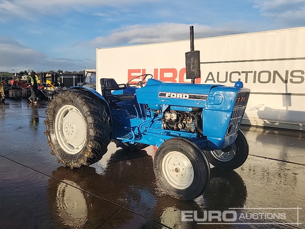Traktors Ford 2WD Tractor: foto 7 Traktors Ford 2WD Tractor: foto 7