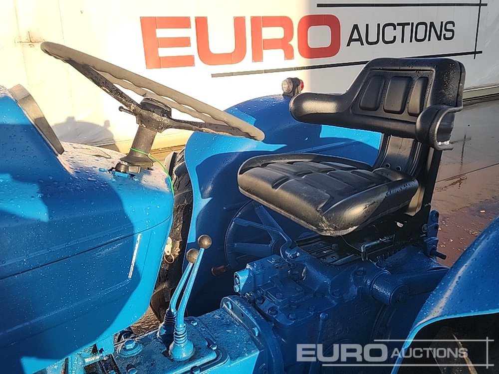 Traktors Ford 2WD Tractor: foto 14 Traktors Ford 2WD Tractor: foto 14