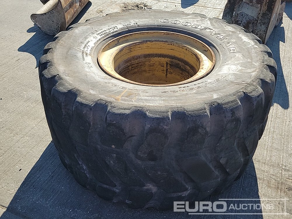 Goodyear 750/65 R25 Tyre & Rim - Riepa: foto 3 Goodyear 750/65 R25 Tyre & Rim - Riepa: foto 3
