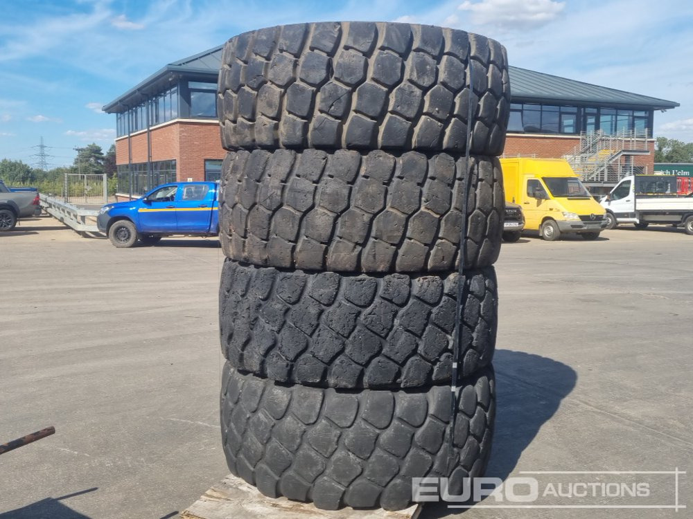 Hill 23.5 R25 Tyre (4 of) - Riepa: foto 2 Hill 23.5 R25 Tyre (4 of) - Riepa: foto 2