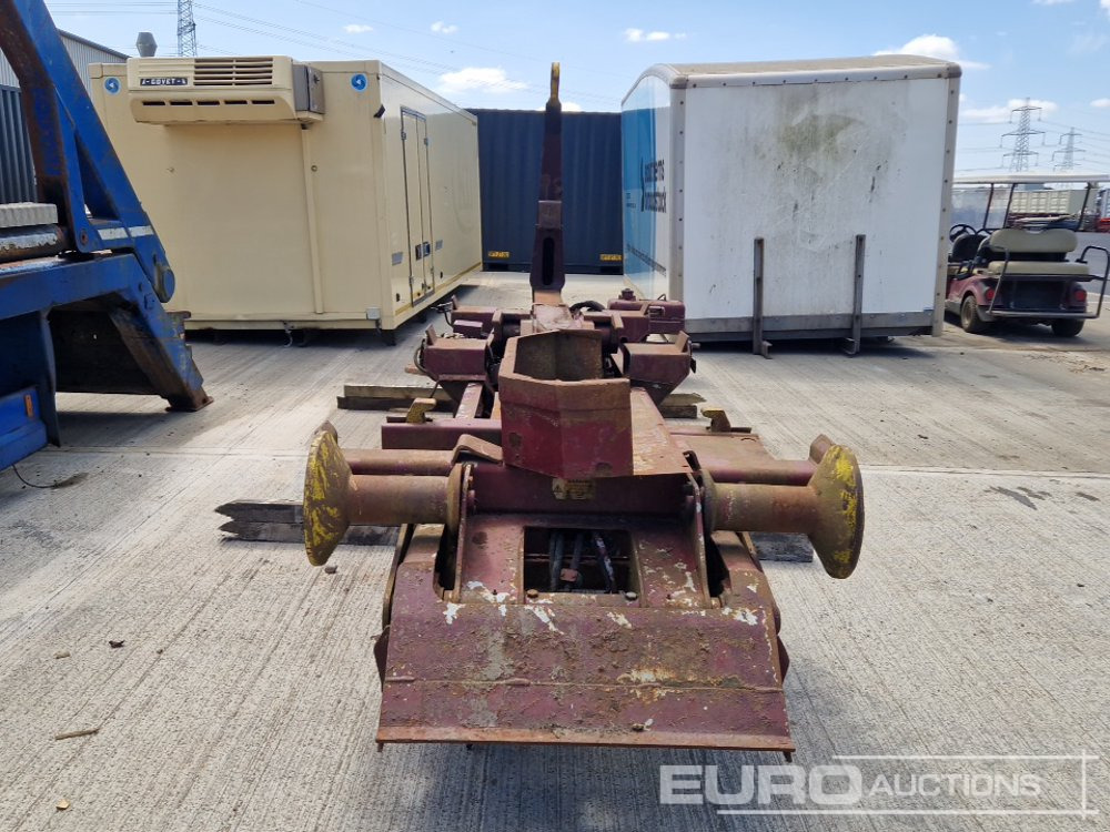 Hook Loader Body to suit Lorry - Būvgružu konteineru/ Pacēlāji ar āķi sistēma: foto 3 Hook Loader Body to suit Lorry - Būvgružu konteineru/ Pacēlāji ar āķi sistēma: foto 3