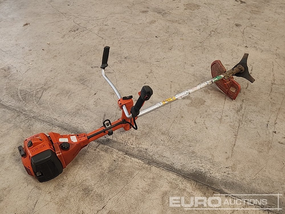 Husqvarna 555RXT Petrol Strimmer (Spares) - Celtniecības maisītājs: foto 1 Husqvarna 555RXT Petrol Strimmer (Spares) - Celtniecības maisītājs: foto 1