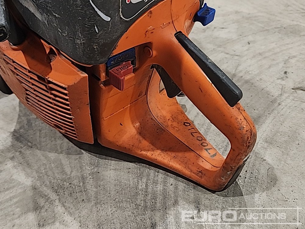 Asfalta ieklāšanas tehnika Husqvarna Petrol Con Saw: foto 15