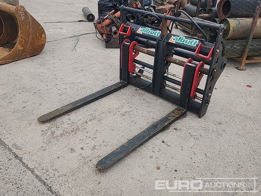 2020 Albutt Pallet Forks, Hydraulic Fork Postioner to suit Manitou Telehandler - Iekraušanas tehnika: foto 1 2020 Albutt Pallet Forks, Hydraulic Fork Postioner to suit Manitou Telehandler - Iekraušanas tehnika: foto 1