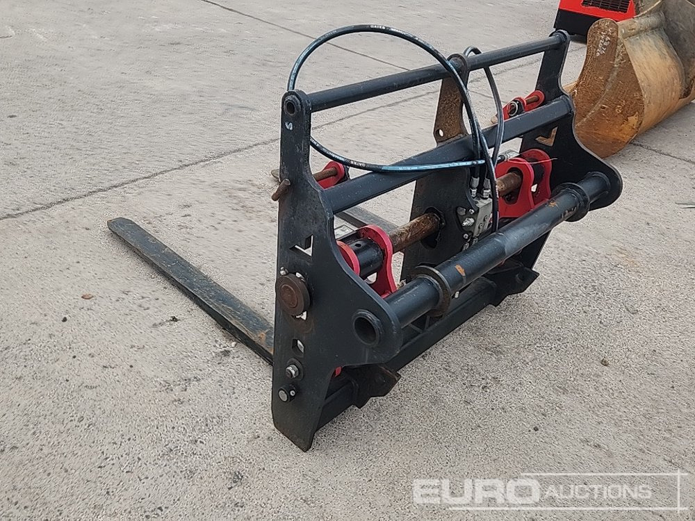 2020 Albutt Pallet Forks, Hydraulic Fork Postioner to suit Manitou Telehandler - Iekraušanas tehnika: foto 2 2020 Albutt Pallet Forks, Hydraulic Fork Postioner to suit Manitou Telehandler - Iekraušanas tehnika: foto 2