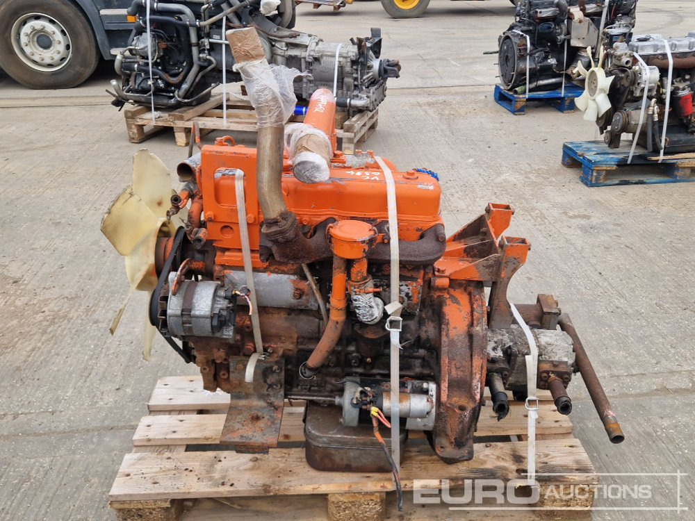 Isuzu 4 Cylinder Engine, Pump - Dzinējs: foto 3 Isuzu 4 Cylinder Engine, Pump - Dzinējs: foto 3