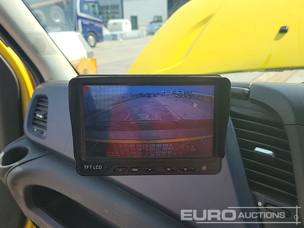 Automašīna ar kravas platformu Iveco 35-140: foto 40