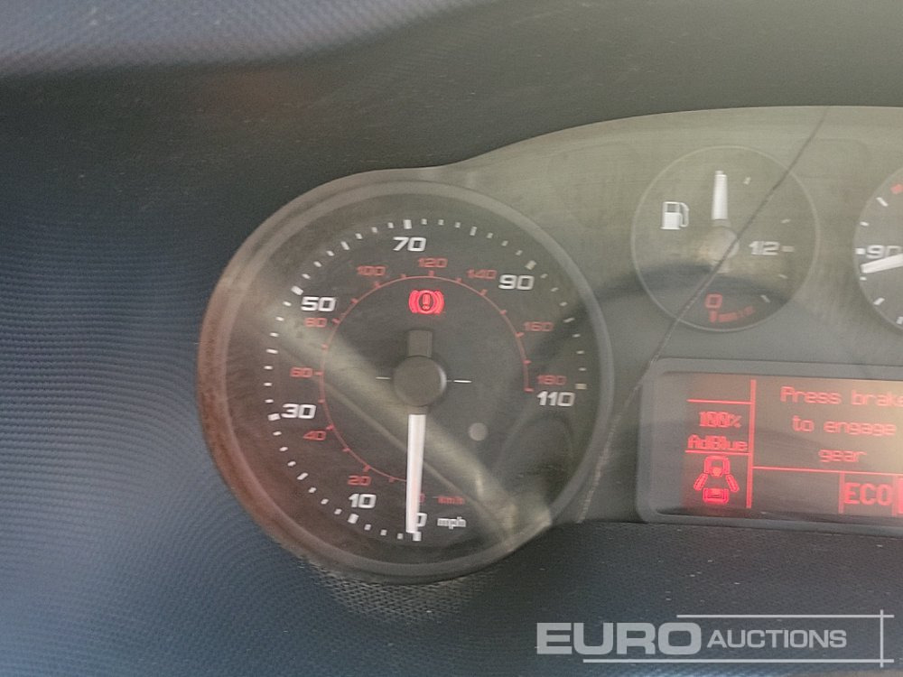 Automašīna ar kravas platformu Iveco 35-140: foto 47