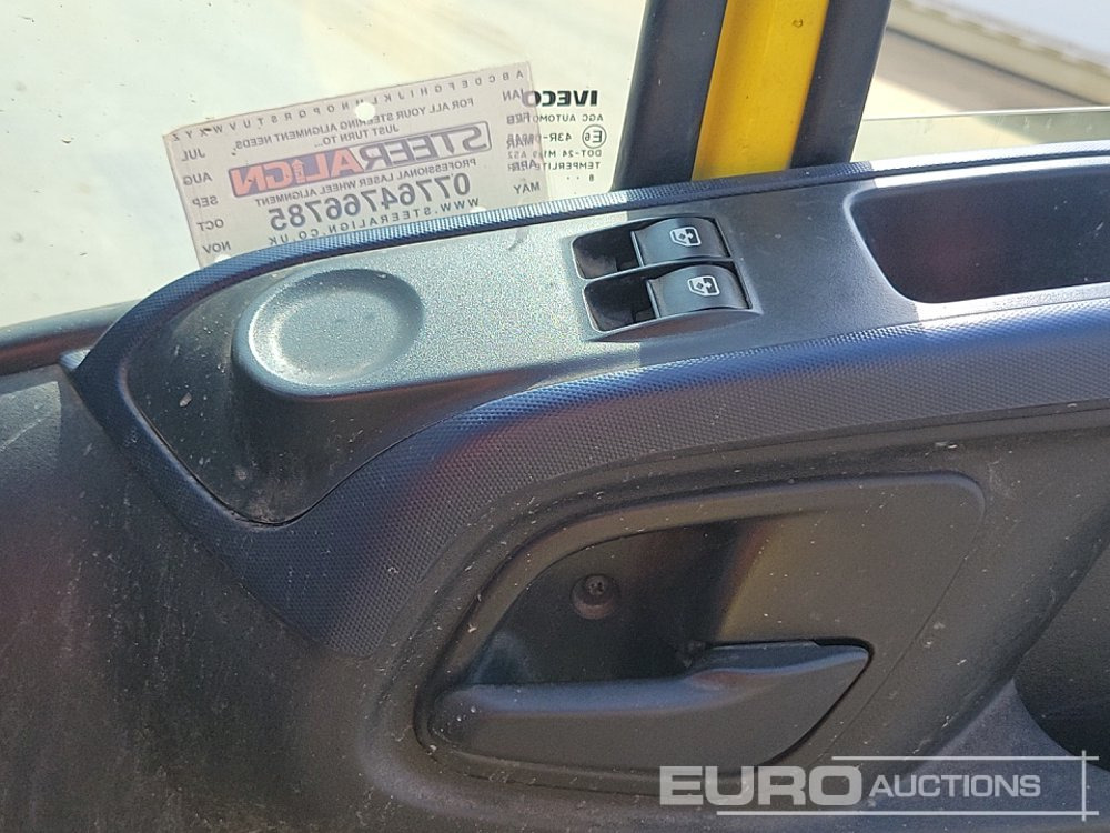 Automašīna ar kravas platformu Iveco 35-140: foto 48