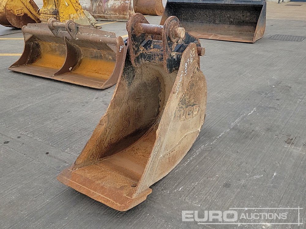 JCB 24" Digging Bucket 65mm Pin to suit 13 Ton Excavator - Kauss: foto 1 JCB 24" Digging Bucket 65mm Pin to suit 13 Ton Excavator - Kauss: foto 1