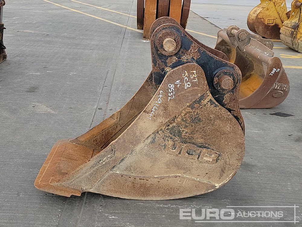 JCB 24" Digging Bucket 65mm Pin to suit 13 Ton Excavator - Kauss: foto 2 JCB 24" Digging Bucket 65mm Pin to suit 13 Ton Excavator - Kauss: foto 2