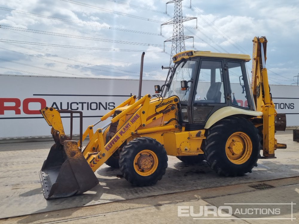 JCB 3CX - Ekskavators-iekrāvējs: foto 1 JCB 3CX - Ekskavators-iekrāvējs: foto 1