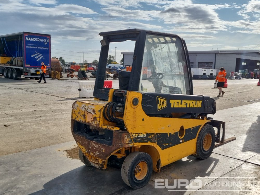 JCB TLT25D - Teleskopiskais iekrāvējs: foto 5 JCB TLT25D - Teleskopiskais iekrāvējs: foto 5