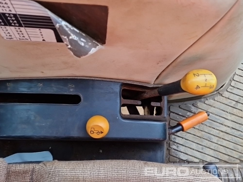 Mini traktors John Deere 4520: foto 30