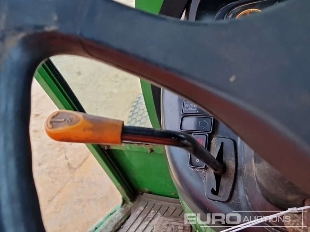 Mini traktors John Deere 4520: foto 31