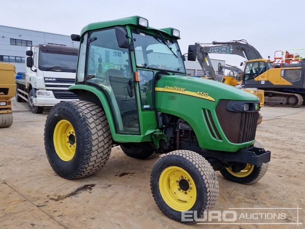 Mini traktors John Deere 4520: foto 7