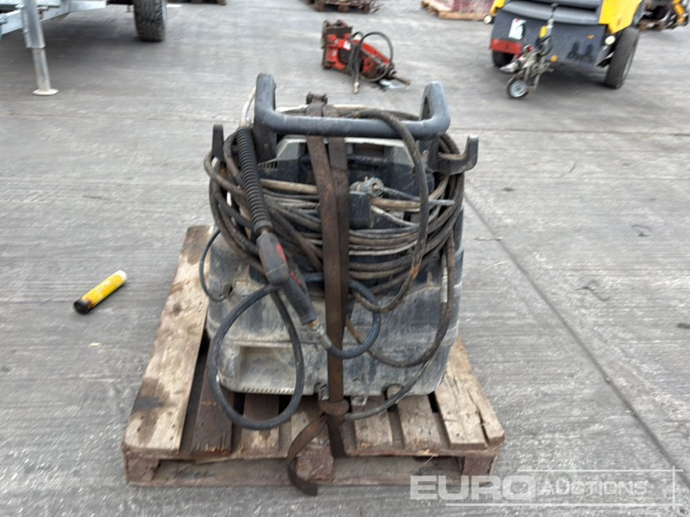 Karcher 230 Volt Pressure Washer - Augstspiediena mazgātājs: foto 4 Karcher 230 Volt Pressure Washer - Augstspiediena mazgātājs: foto 4