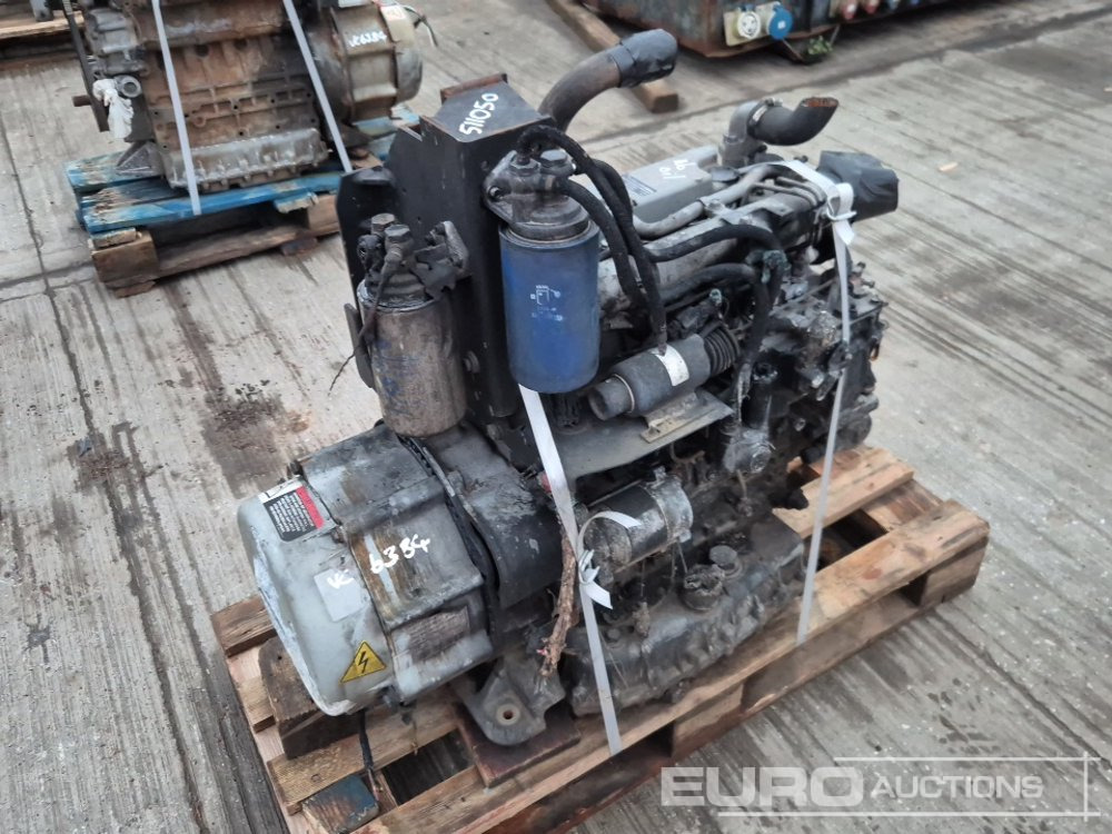 Kubota 4 Cylinder Engine - Dzinējs: foto 5 Kubota 4 Cylinder Engine - Dzinējs: foto 5