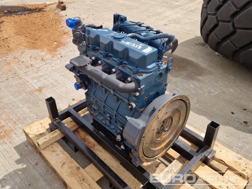 Kubota 4 Cylinder Engine - Dzinējs: foto 3 Kubota 4 Cylinder Engine - Dzinējs: foto 3