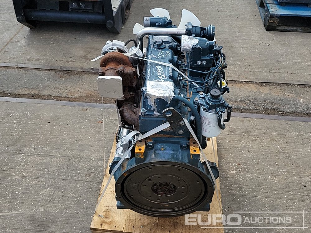 Kubota 4 Cylinder Engine - Dzinējs: foto 4 Kubota 4 Cylinder Engine - Dzinējs: foto 4