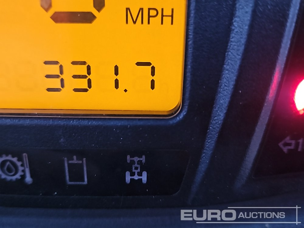 Kvadricikls Kubota 4WD Diesel Utility Vehicle, Power Steering, Hydraulic Tipping Body: foto 37 Kvadricikls Kubota 4WD Diesel Utility Vehicle, Power Steering, Hydraulic Tipping Body: foto 37