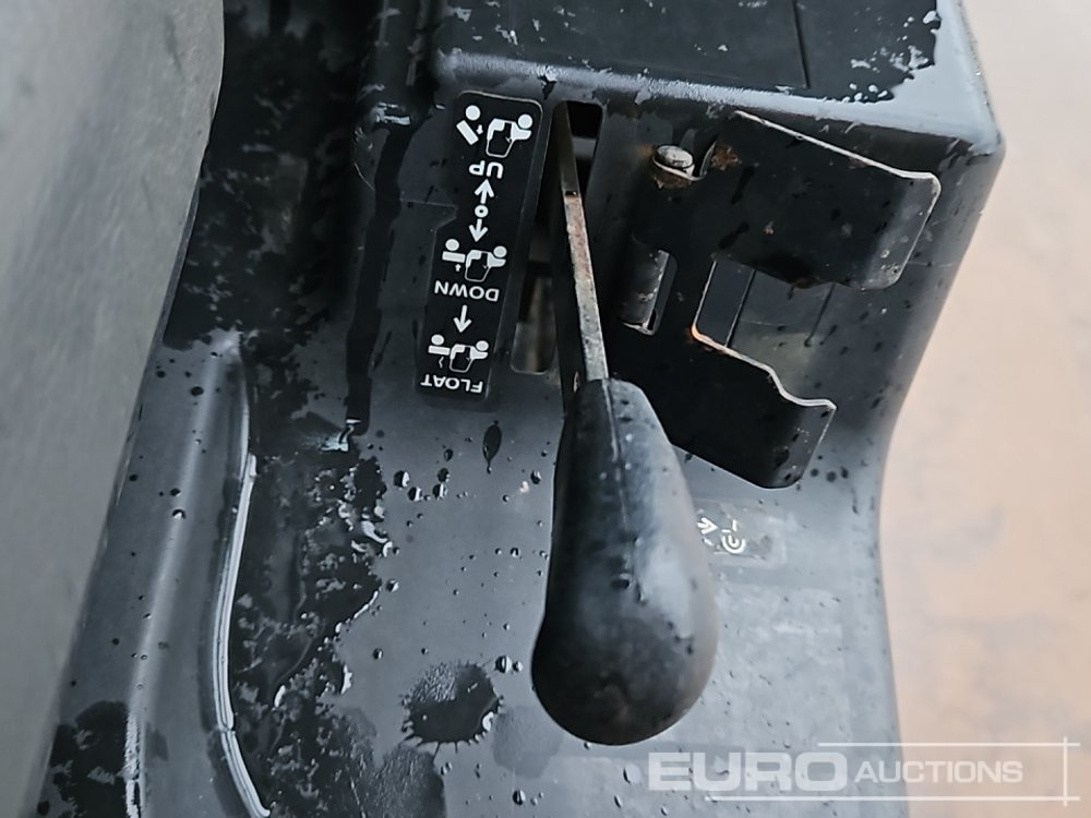 Kvadricikls Kubota 4WD Diesel Utility Vehicle, Power Steering, Hydraulic Tipping Body: foto 34 Kvadricikls Kubota 4WD Diesel Utility Vehicle, Power Steering, Hydraulic Tipping Body: foto 34