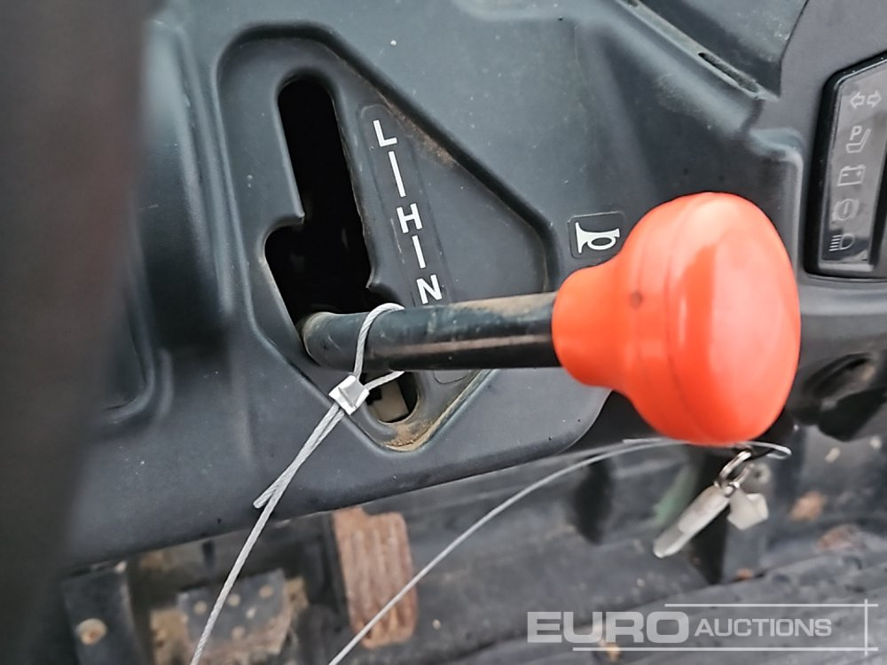 Kvadricikls Kubota 4WD Diesel Utility Vehicle, Power Steering, Hydraulic Tipping Body: foto 30 Kvadricikls Kubota 4WD Diesel Utility Vehicle, Power Steering, Hydraulic Tipping Body: foto 30