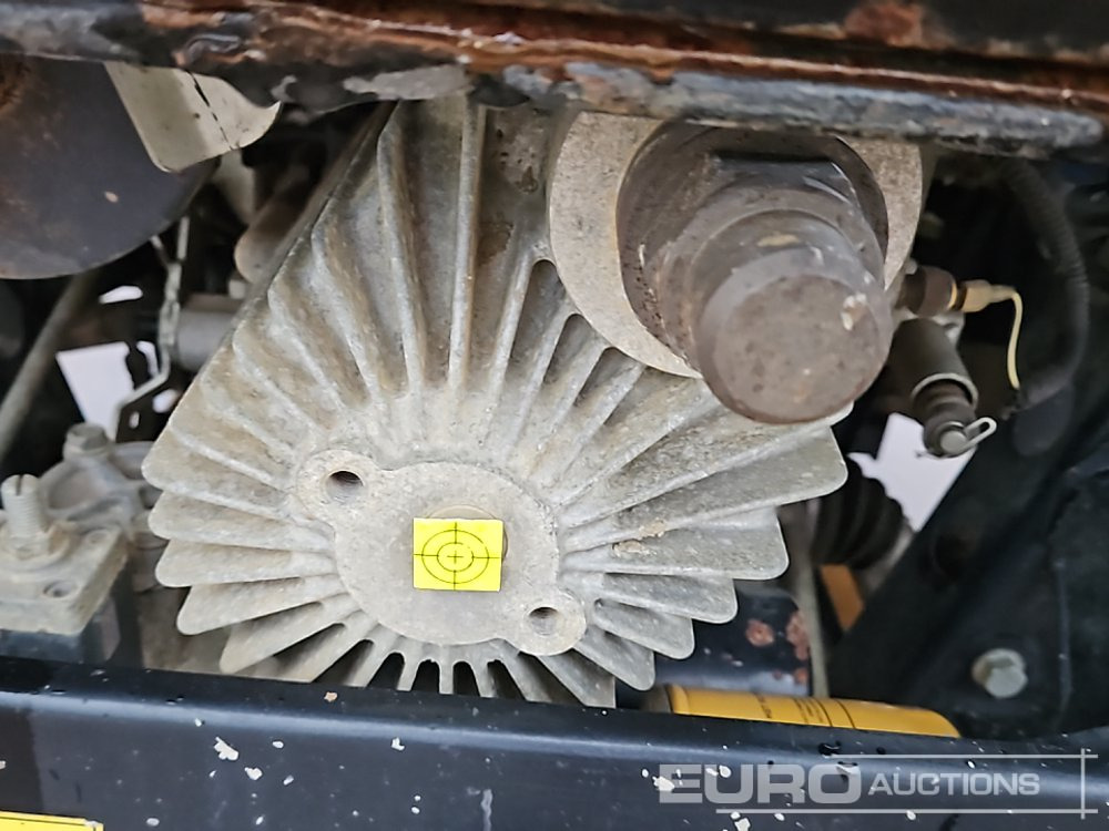 Kvadricikls Kubota 4WD Diesel Utility Vehicle, Power Steering, Hydraulic Tipping Body: foto 21 Kvadricikls Kubota 4WD Diesel Utility Vehicle, Power Steering, Hydraulic Tipping Body: foto 21