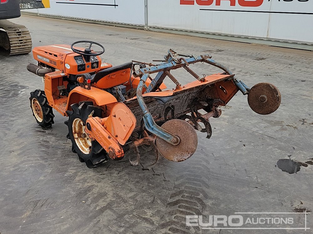 Kubota B1200 - Mini traktors: foto 3 Kubota B1200 - Mini traktors: foto 3