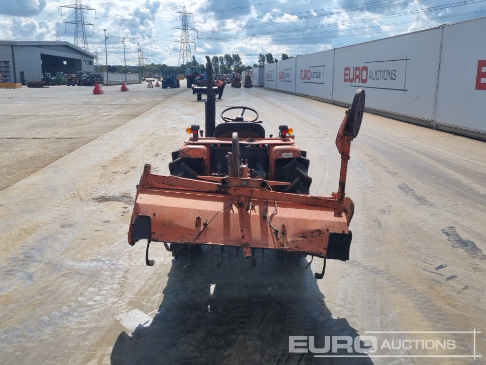 Kubota B1702 - Mini traktors: foto 4 Kubota B1702 - Mini traktors: foto 4