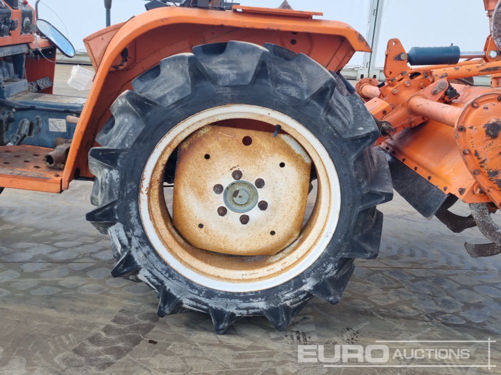 Mini traktors Kubota B1702: foto 11